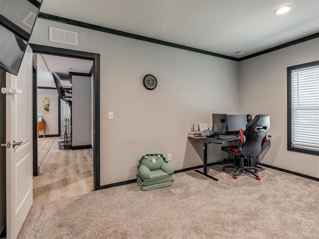 10200 Pecan Tree Circle, Lexington, OK 73051