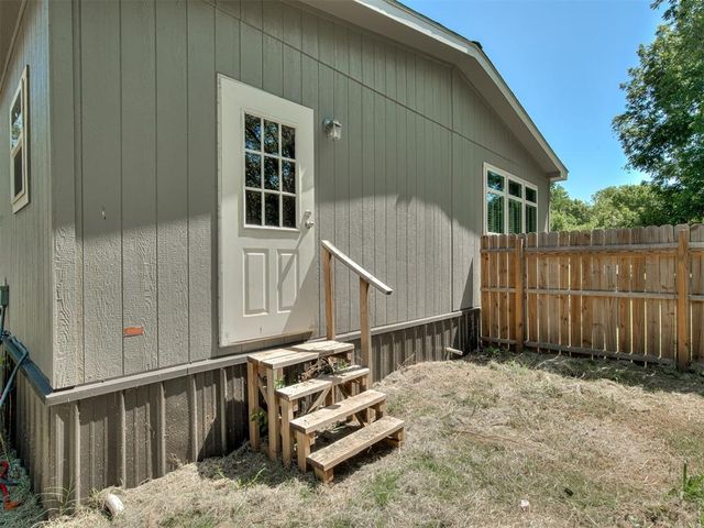 10200 Pecan Tree Circle, Lexington, OK 73051