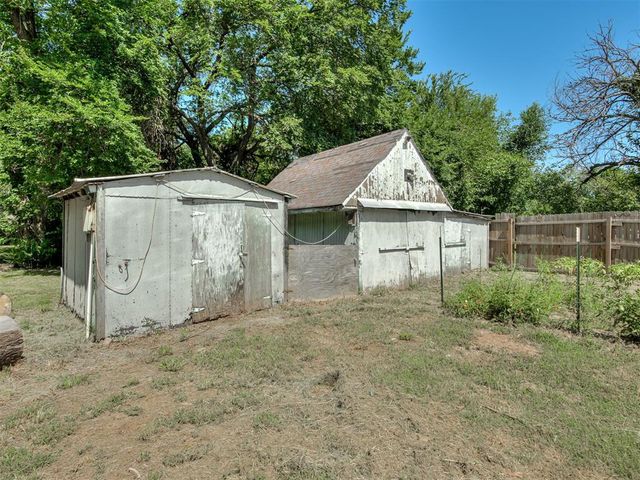 10200 Pecan Tree Circle, Lexington, OK 73051
