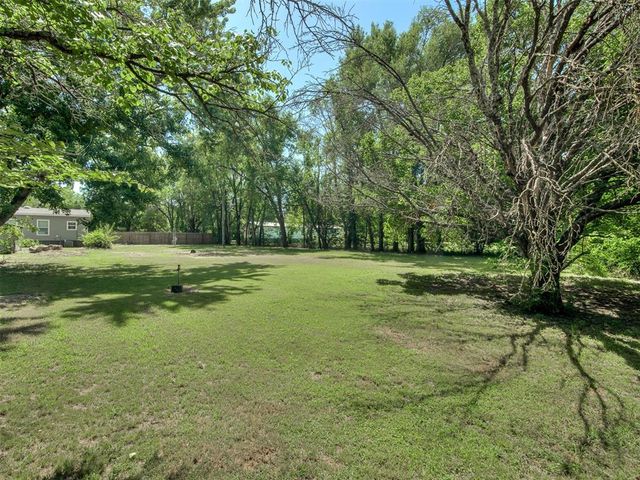 10200 Pecan Tree Circle, Lexington, OK 73051