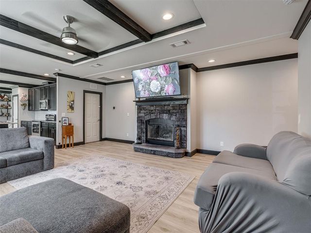 10200 Pecan Tree Circle, Lexington, OK 73051