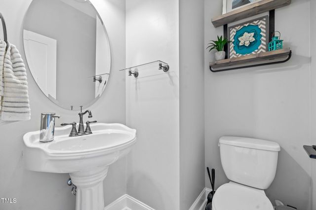 200 Heather Brook Circle, Spring Lake, NC 28390