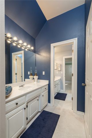 3021 E Summershade Drive, Fayetteville, AR 72703