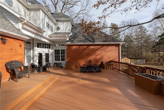 3021 E Summershade Drive, Fayetteville, AR 72703