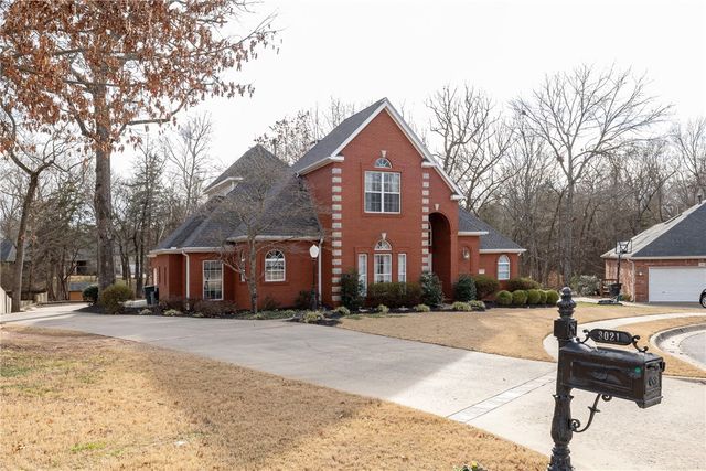 3021 E Summershade Drive, Fayetteville, AR 72703