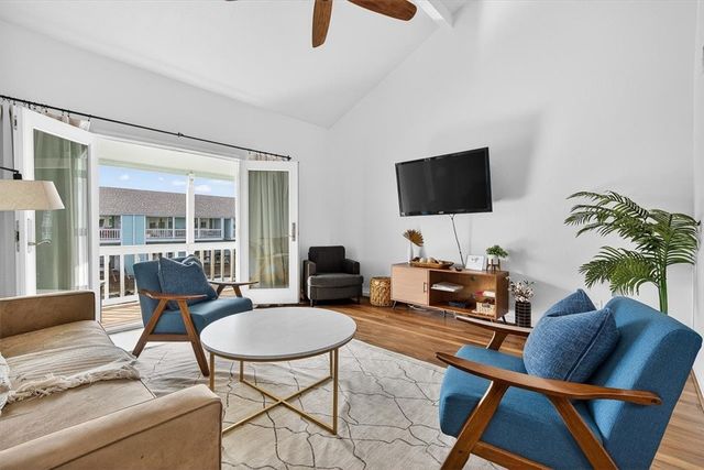 610 Lauderdale 610, Rockport, TX 78382