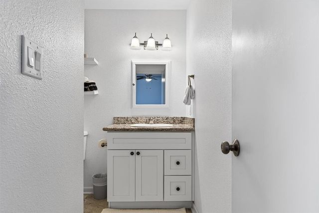 610 Lauderdale 610, Rockport, TX 78382