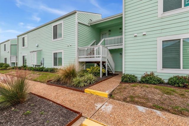 610 Lauderdale 610, Rockport, TX 78382