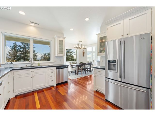 90955 SOUTHVIEW Ln, Florence, OR 97439