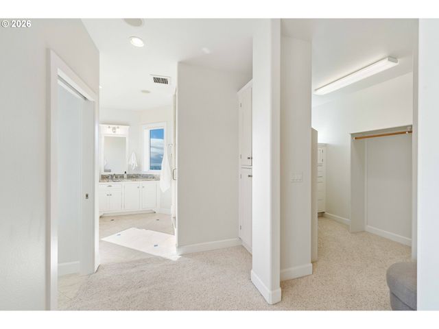 90955 SOUTHVIEW Ln, Florence, OR 97439