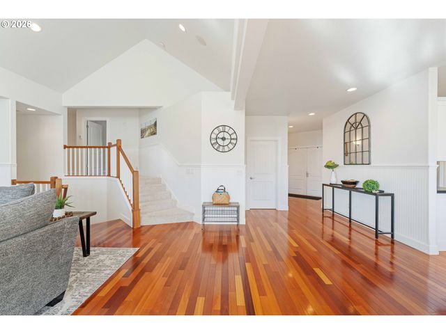 90955 SOUTHVIEW Ln, Florence, OR 97439