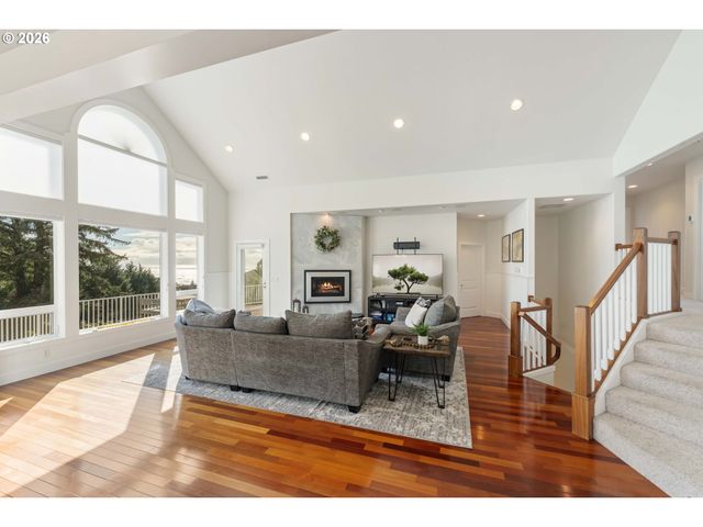 90955 SOUTHVIEW Ln, Florence, OR 97439