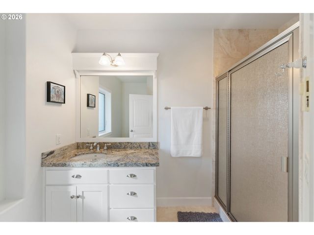 90955 SOUTHVIEW Ln, Florence, OR 97439