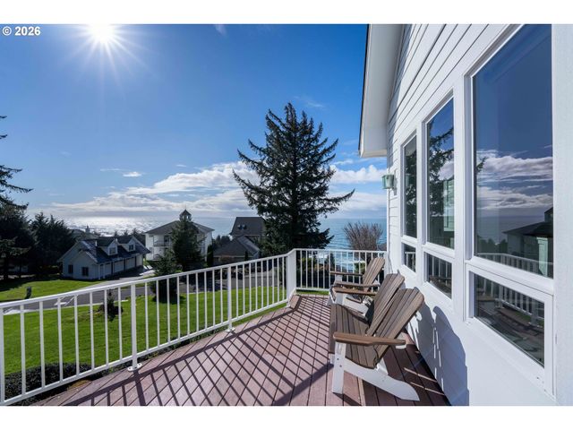 90955 SOUTHVIEW Ln, Florence, OR 97439