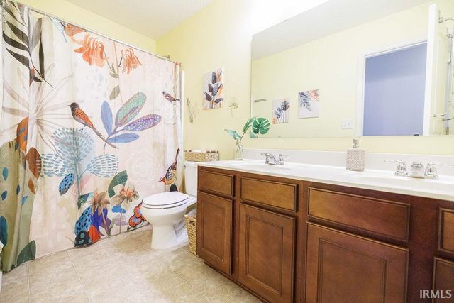 5352 W Cobblestone Street, Bloomington, IN 47403