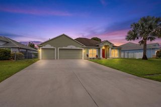 558 SW SOUTH QUICK Circle, Port St. Lucie, FL 34953