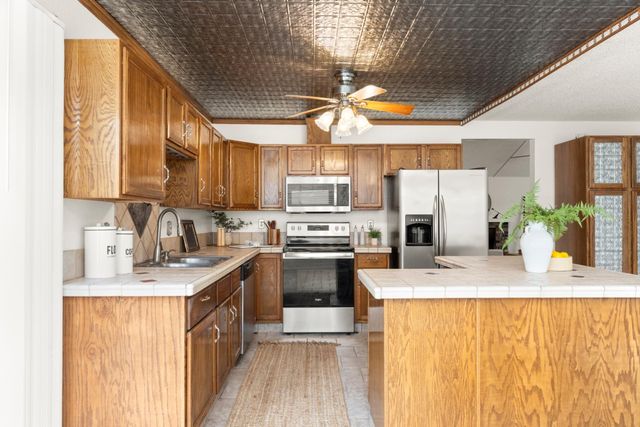 7144 Woodmore Oaks Dr, Citrus Heights, CA 95610