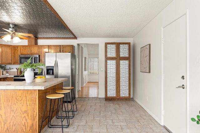 7144 Woodmore Oaks Dr, Citrus Heights, CA 95610