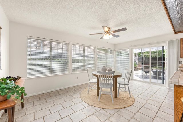7144 Woodmore Oaks Dr, Citrus Heights, CA 95610
