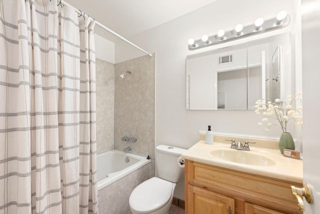 7144 Woodmore Oaks Dr, Citrus Heights, CA 95610