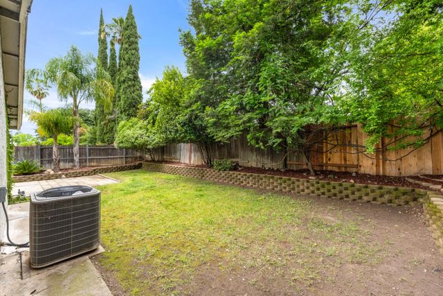 7144 Woodmore Oaks Dr, Citrus Heights, CA 95610