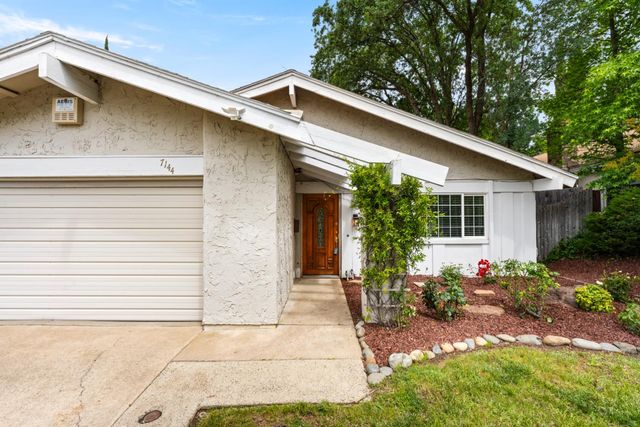 7144 Woodmore Oaks Dr, Citrus Heights, CA 95610