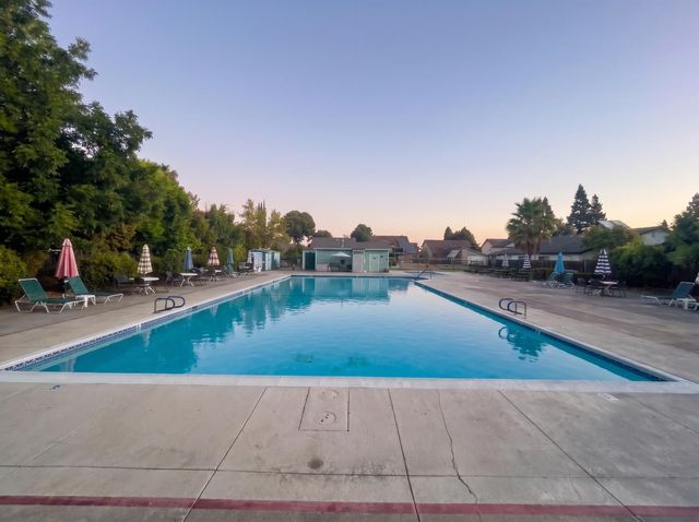 7144 Woodmore Oaks Dr, Citrus Heights, CA 95610