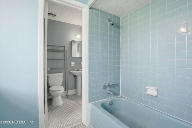 7428 WHITE ALDER DR Drive, Jacksonville, FL 32210