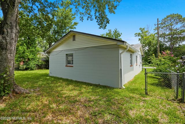 7428 WHITE ALDER DR Drive, Jacksonville, FL 32210