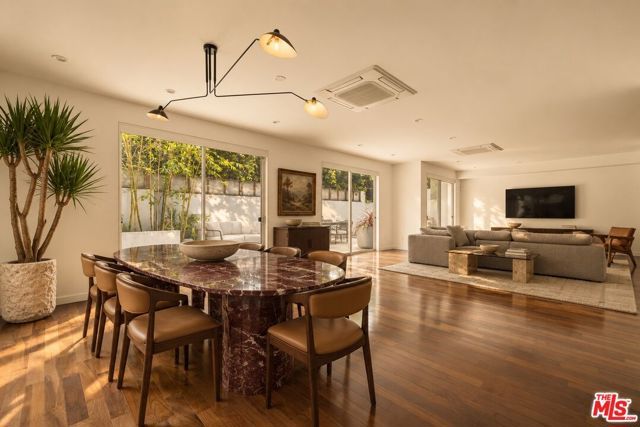 928 N Croft Avenue 102, Los Angeles, CA 90069