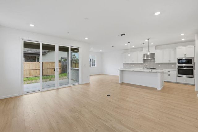 859 Riley Way, Lincoln, CA 95648