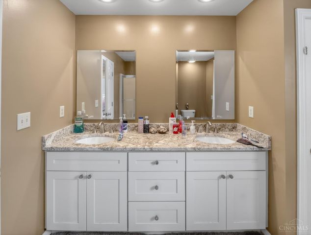 30 Trappist Walk Court, Fairfield, OH 45014