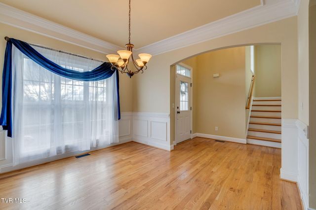 207 Michaels Ridge Boulevard, Johnson City, TN 37615