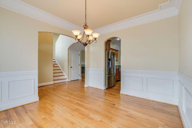 207 Michaels Ridge Boulevard, Johnson City, TN 37615