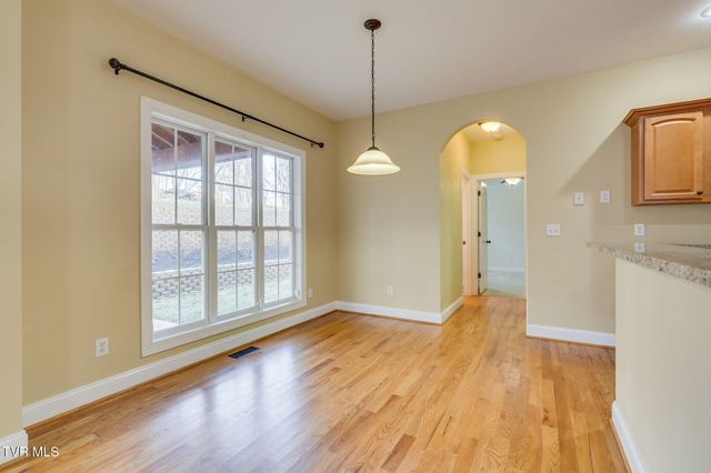 207 Michaels Ridge Boulevard, Johnson City, TN 37615