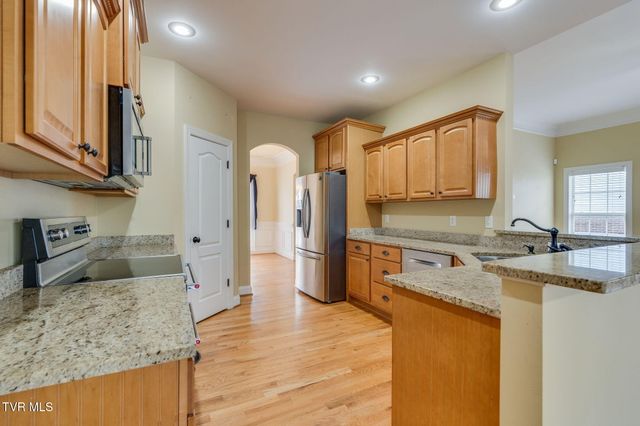 207 Michaels Ridge Boulevard, Johnson City, TN 37615