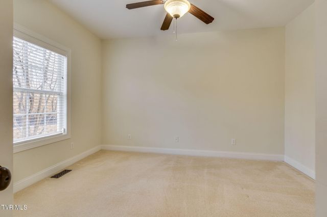 207 Michaels Ridge Boulevard, Johnson City, TN 37615