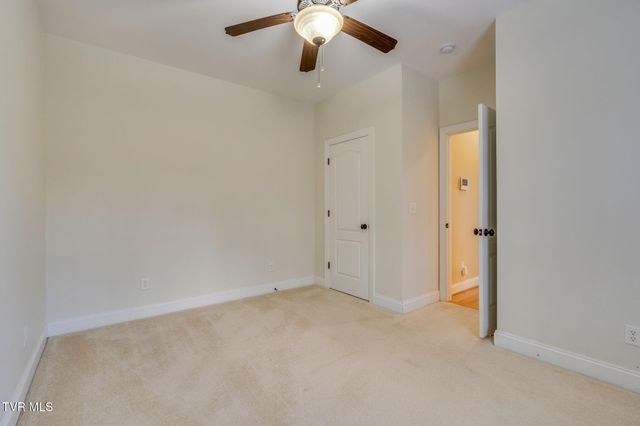 207 Michaels Ridge Boulevard, Johnson City, TN 37615