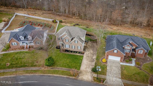 207 Michaels Ridge Boulevard, Johnson City, TN 37615