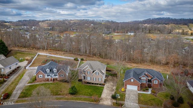 207 Michaels Ridge Boulevard, Johnson City, TN 37615