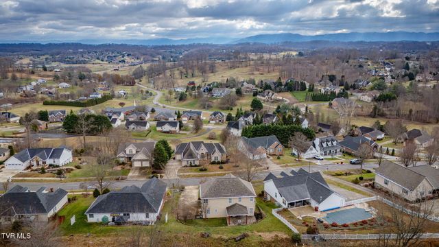 207 Michaels Ridge Boulevard, Johnson City, TN 37615