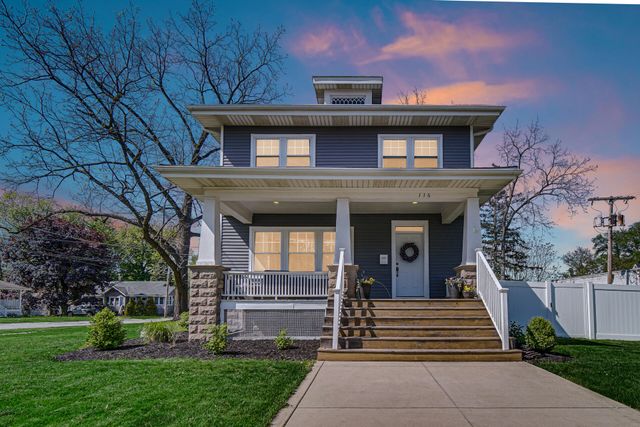 116 W Goldsborough Street, Crown Point, IN 46307