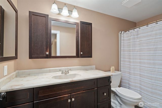 4957 Lakeview Place SE, Port Orchard, WA 98367