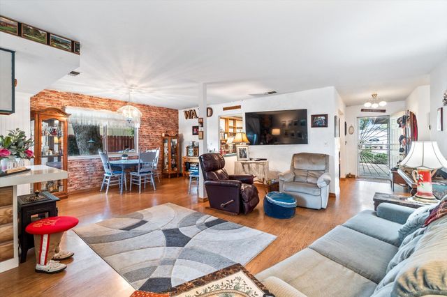 6671 Creekside Street, Redding, CA 96001