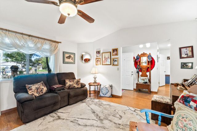 6671 Creekside Street, Redding, CA 96001