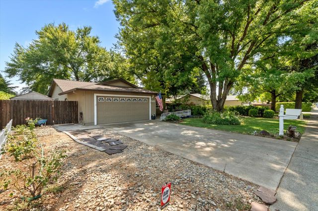 6671 Creekside Street, Redding, CA 96001