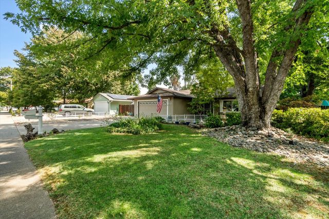 6671 Creekside Street, Redding, CA 96001