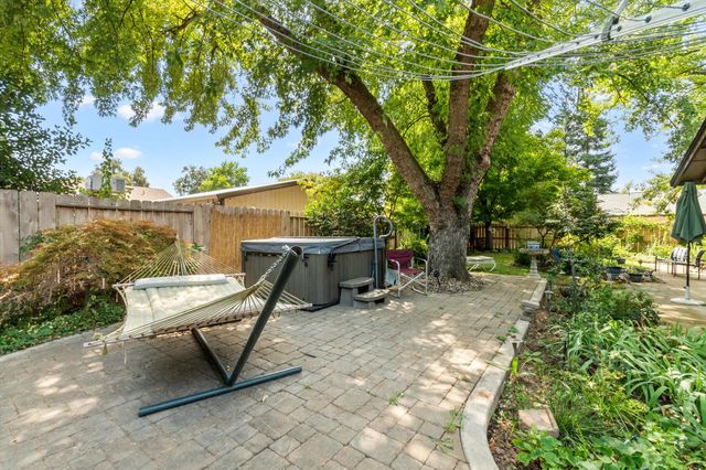 6671 Creekside Street, Redding, CA 96001