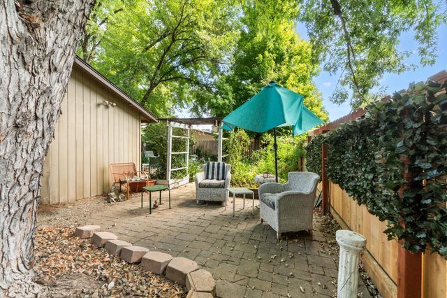 6671 Creekside Street, Redding, CA 96001