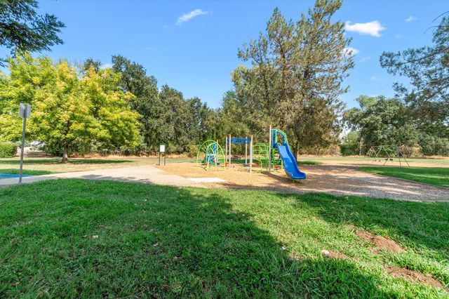 6671 Creekside Street, Redding, CA 96001